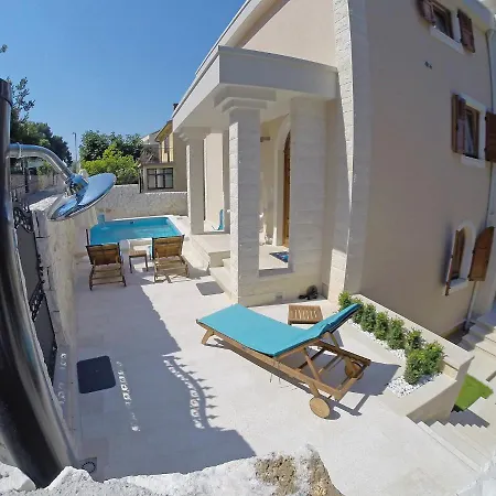 Holiday Mustra Donji Okrug (Ciovo)
